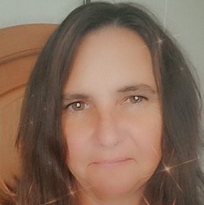 Meet your Posher, Cora